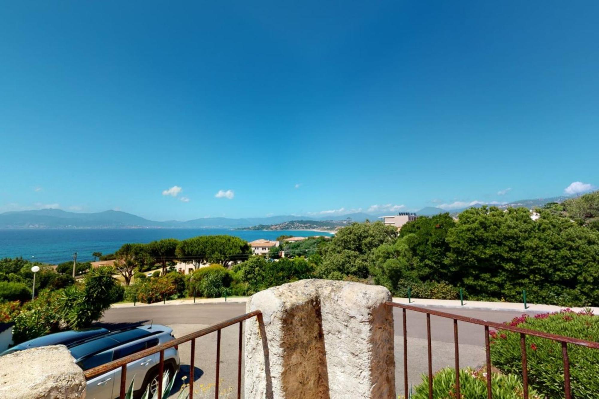 Haut De Villa Vue Mer 3 Pieces Climatise & Wifi 4 A 6 Personnes Pietrosella エクステリア 写真